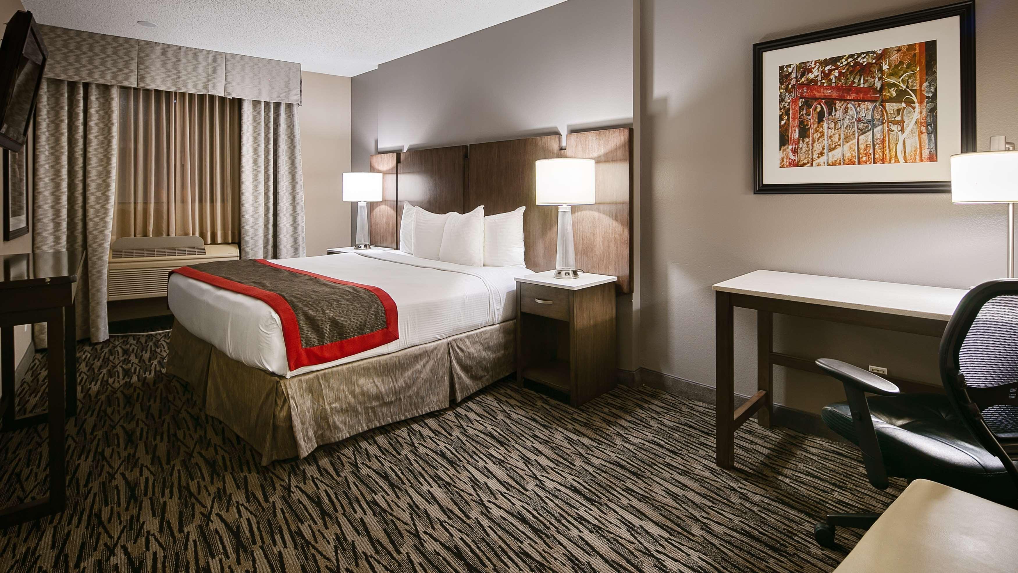 Best Western Los Alamitos Inn & Suites Exterior photo