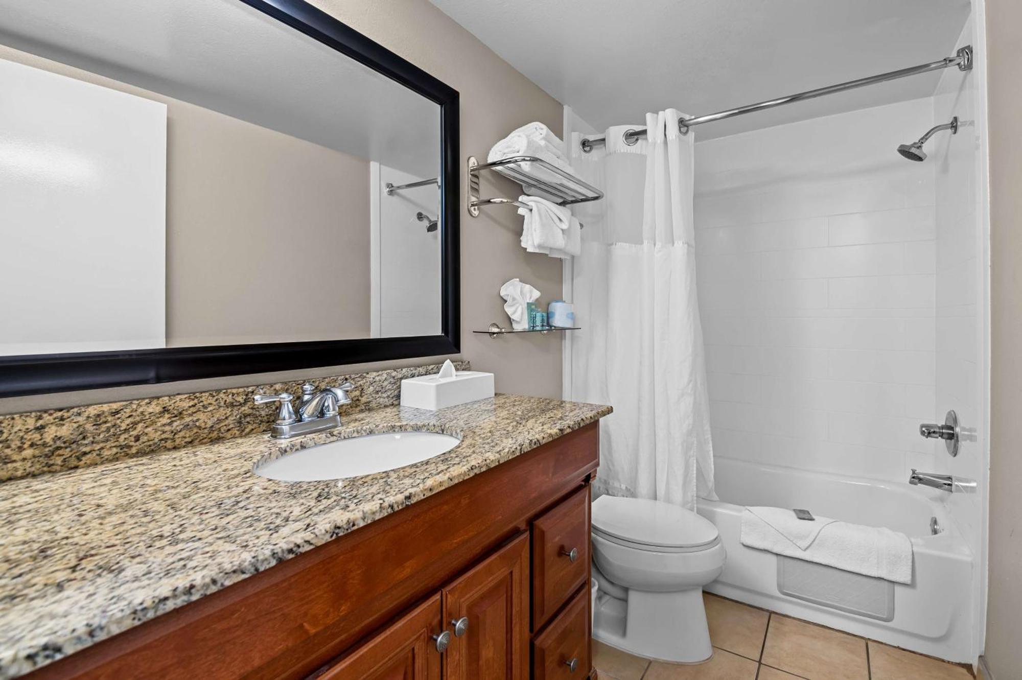 Best Western Los Alamitos Inn & Suites Exterior photo
