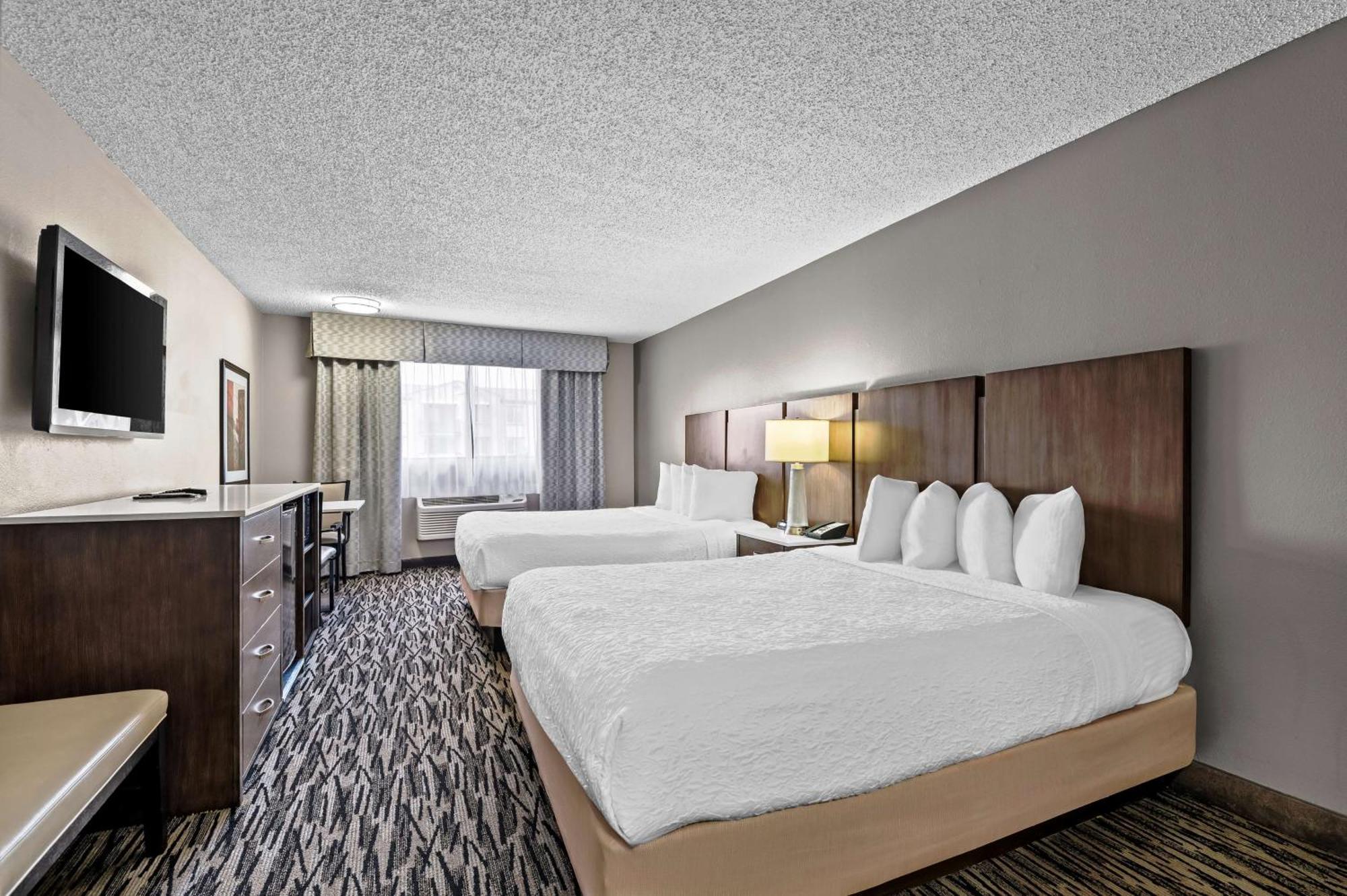 Best Western Los Alamitos Inn & Suites Exterior photo